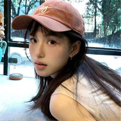 公园里的女孩